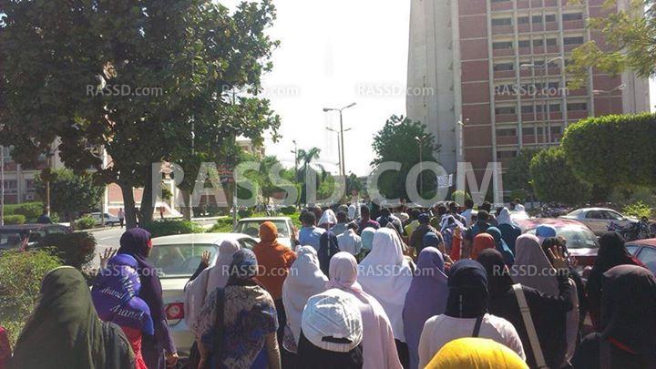 طلاب أسيوط يطردون “فالكون” ويستكملون حراكهم