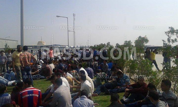 أمن الانقلاب يهدد عمال “سامسونج” في بني سويف لإنهاء إضرابهم