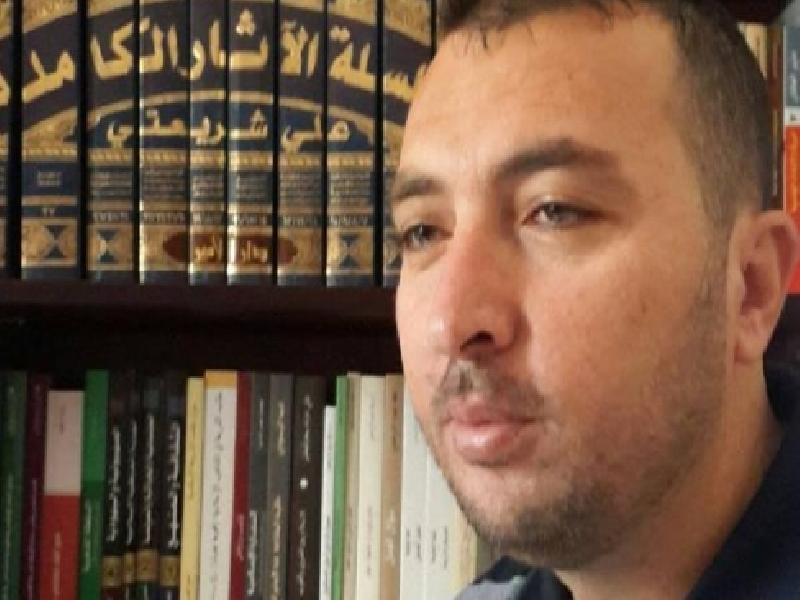 أسئلة الحرب والانتفاضة: العوالم التي يكتنزها الرجال الثلاثة