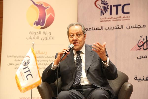 وزيرالتجارة  يطالب بثورة تشريعية في قوانين المنظومة الاقتصادية