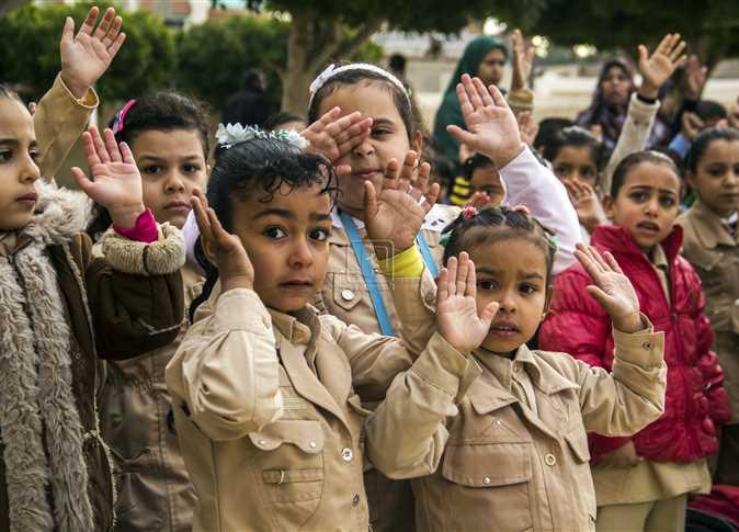 آخرهم الدعوة للتخلي عن العسلية..  وقائع  كشفت تدني التعليم في مصر