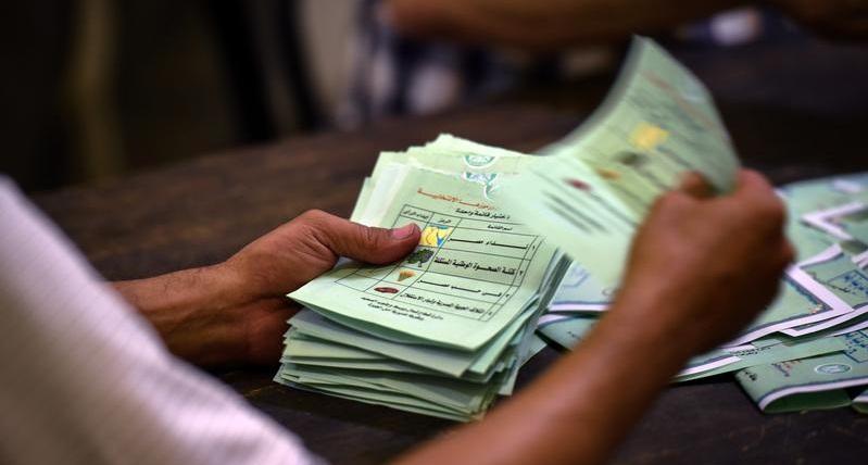 سياسيون وأكاديميون للنظام: برلمان 2015 يليق بكم