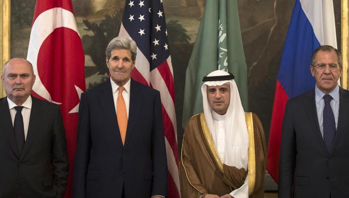 إيران تؤيد مرحلة انتقالية مدتها ستة أشهر لحل الأزمة السورية