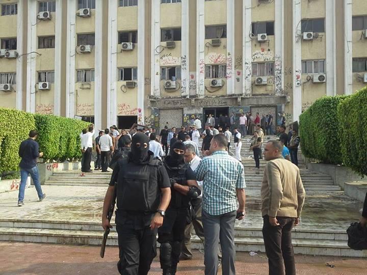 جامعة الأزهر تتحول لثكنة عسكرية بناء علي طلب رئيسها