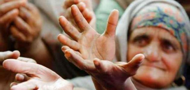 “جنون الدولار” يفتك بمحدودي الدخل.. ومتخصصون: غياب الرؤية السبب