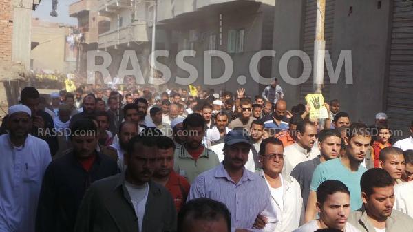 أهالي  السنبلاوين تشيع شهيد رابعة بعد شهرين من العثور عليه