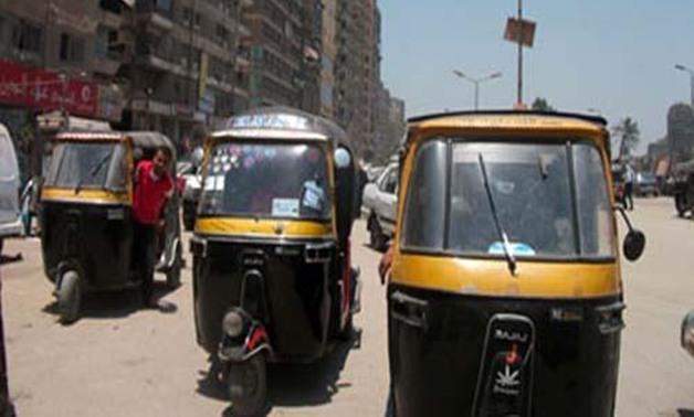 مقترح برلماني بفرض ضريبة على “التوك توك”.. ونواب: ليدر دخلا للدولة