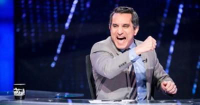 باسم يوسف يغادر مصر قبل إعلان الغاء برنامجه