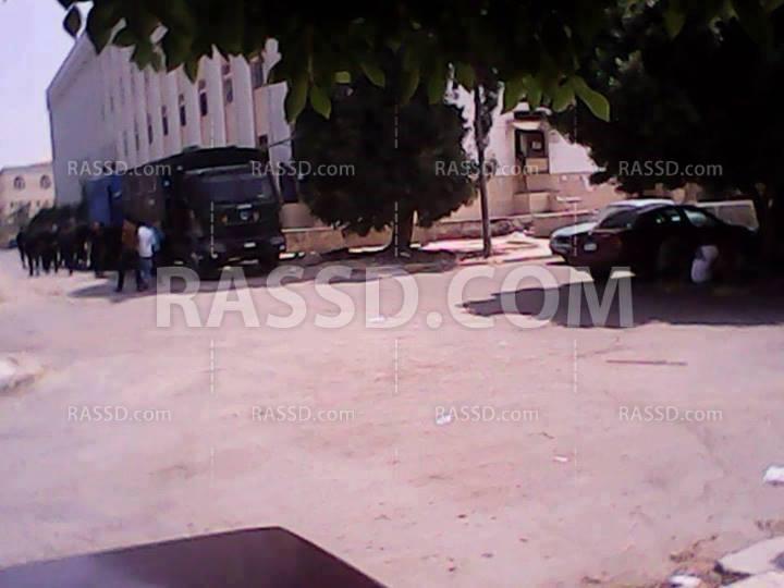 طلاب يرفضون “الحرس الجامعي”..ويؤكدون ..عيسى “كومبارس”