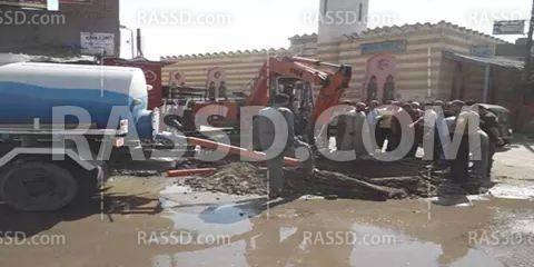 أهالي دمنهور يعانون من أزمة انفجار مواسير الصرف