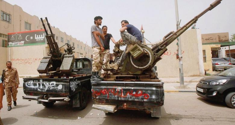 “الجيش الليبي” يفرض سيطرته التامة على وسط بنغازي