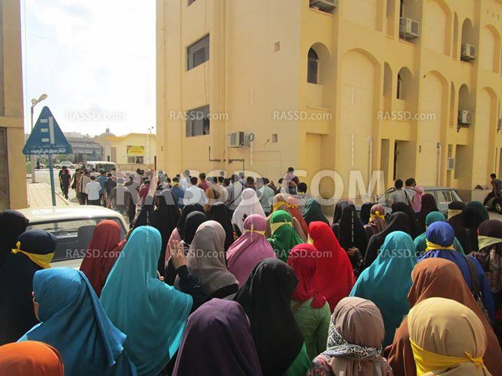 الأمن بمعاونة البلطجية يعتدون على تظاهرة لطلاب جامعة الفيوم