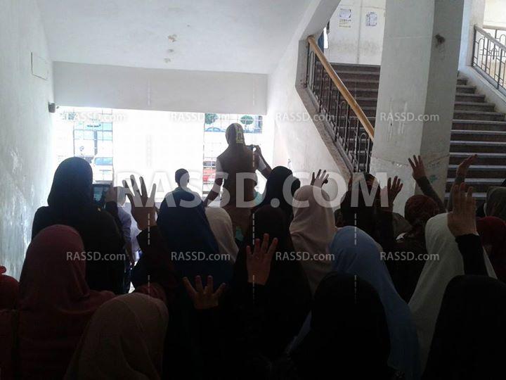 وقفة منددة باعتقال الطلاب بطب الأزهر في دمياط الجديدة