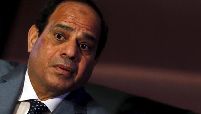 هآرتس: بيان تأجيل الرحلات البريطانية لـ”شرم الشيخ” استقبال سيئ للسيسي