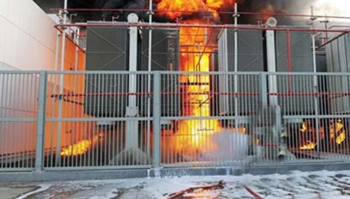 إحتراق محول كهرباء كبير بالبحيرة بسبب الامطار