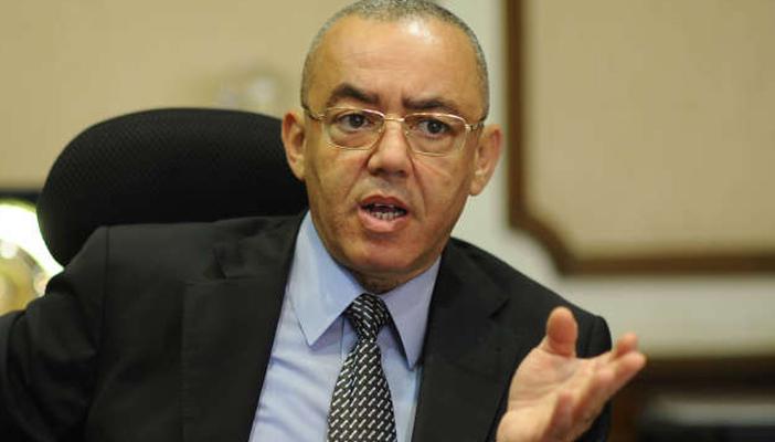 بالفيديو.. وزير الطيران يندهش لقرار بريطانيا بتعليق رحلاتها لشرم الشيخ