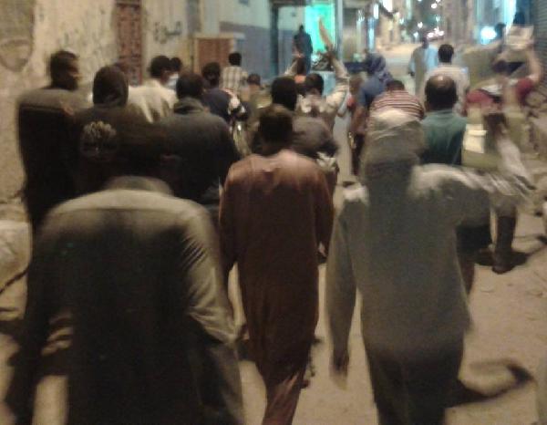 أسوان تندد بممارسات أمن الانقلاب في مسيرة ليلية