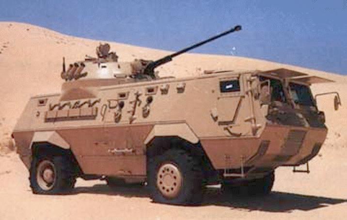 فيديو..مدرعة تدهس سيارة ملاكي