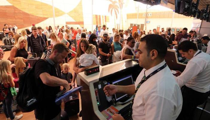 بالفيديو.. “4 ملايين دولار” خسائر يومية بعد إجلاء سياح روسيا وبريطانيا