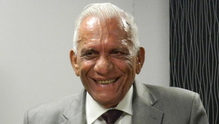 10 معلومات عن شاعر العراق الراحل عبدالرازق عبد الواحد.. كاتب “ذرى مصر”