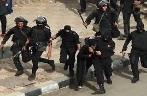 الأمن الاداري بجامعة المنصورة يختطف طالبة ويسلمها لقوات الانقلاب