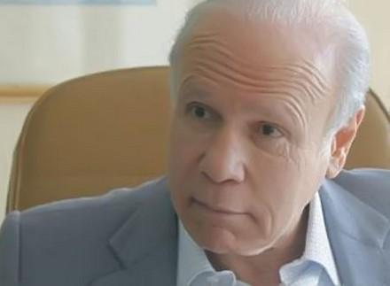 البورصة تجمد أرصدة صلاح دياب و15 آخرين