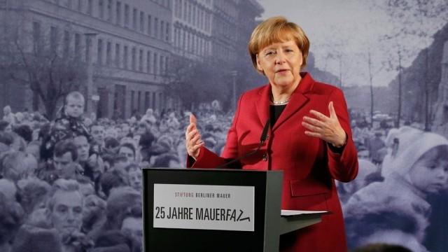 ميركل: ذكرى سقوط الجدار رسالة إلى العراق وسوريا وأوكرانيا