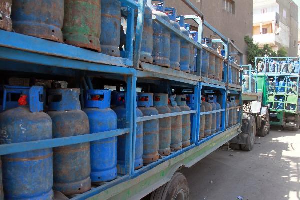 “تموين الانقلاب” بالبحيرة تتلاعب بوزن اسطوانات الغاز