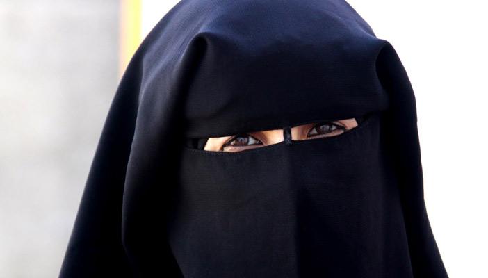 لوكسبورج تقر بحق المسلمات في ارتداء النقاب