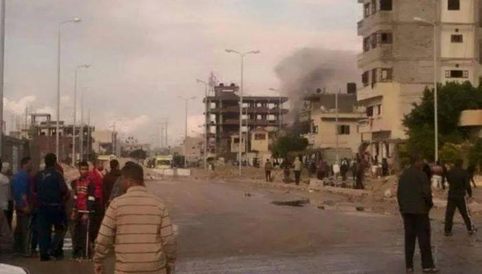 بالأسماء.. مقتل 8 في اقتحام ملثمين لمنزل خلف قسم شرطة ثالث بالعريش