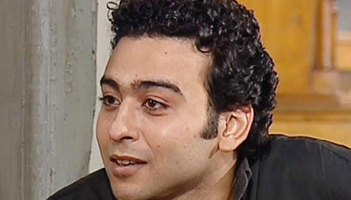 محامي الفنان “أحمد عزمي” يستشكل على سجنه 6 أشهر بتهمة تعاطي المخدرات