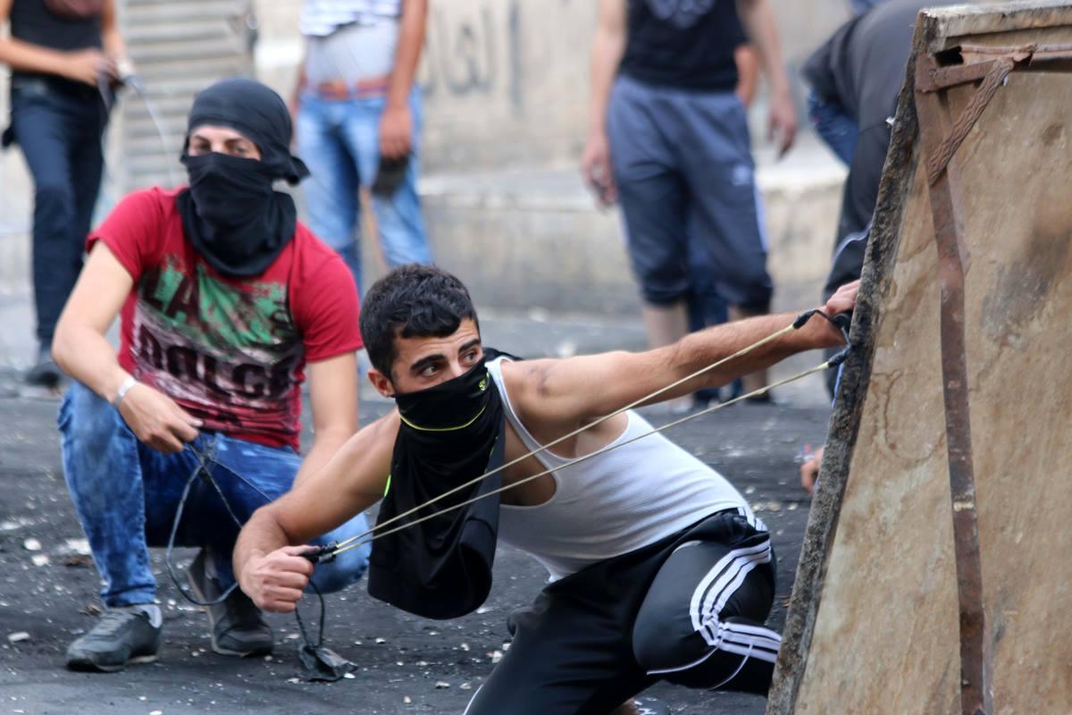 “إسرائيل” تعترف بحدوث إعاقات لـ19 جنديًا لها خلال عمليات الطعن الأخيرة