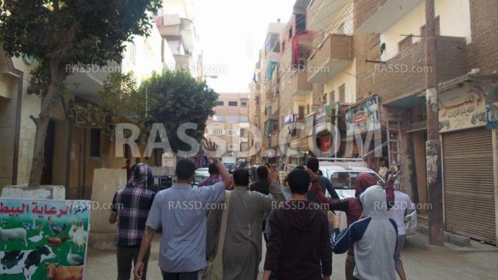 ‫طلاب القوصية يرفعون “رابعة” في مسيرة منددة بحكم العسكر