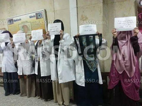 طالبات صيدلة بني سويف ينددن بفصل زملائهم