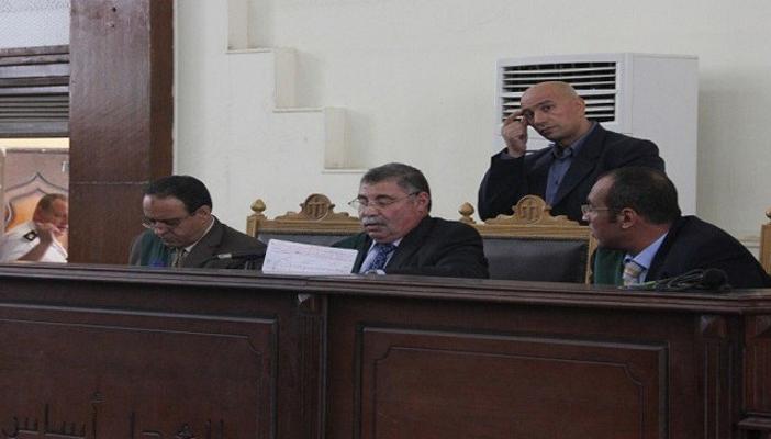 مشادات بين المحكمة والنيابة والدفاع في “قسم حلوان” بسبب فرد شرطة