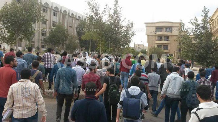 مسيرة في جامعة الأزهر ضمن فعاليات أسبوع “كسر الحصار”