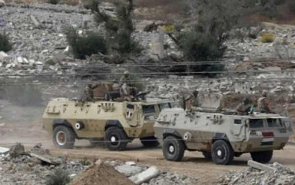 قتلى ومصابون جراء استهداف مدرعة للجيش في الشيخ زويد