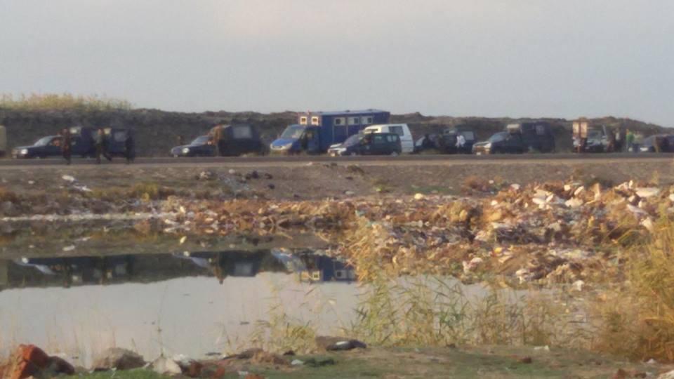 بالصور.. شباب “سوق الثلاثاء” بكفر الشيخ يتصدون لحملة أمنية