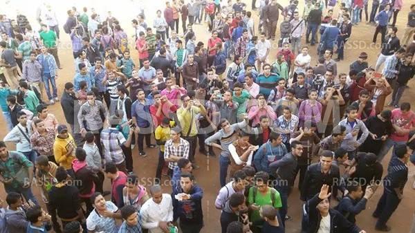 طلاب ومعلمو مدرسة القوصية الثانوية في أسيوط يضربون عن الدراسة