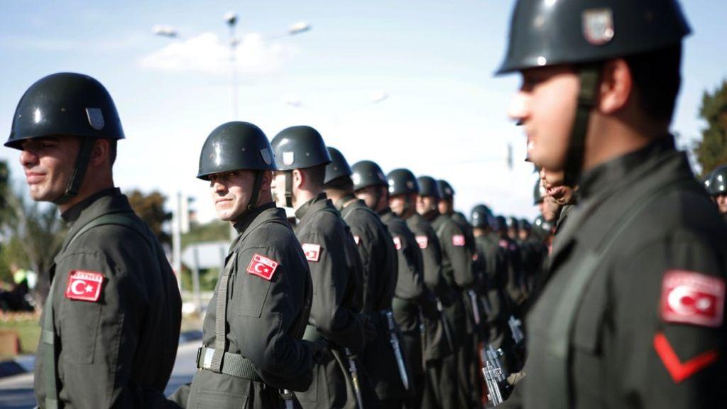 عسكريون أتراك بقاعدة للناتو في ألمانيا يتقدمون بطلبات لجوء