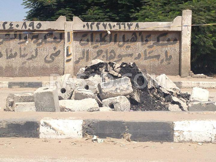 اهالي سوهاج  يشكون الأوضاع المتردية للطرق