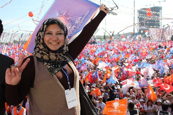 الكويت ترفض دخول أسماء محفوظ للمرة الثانية