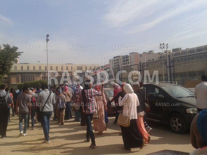 معرض مصور ومسيرة للاشتراكيين الثوريين في جامعة عين شمس