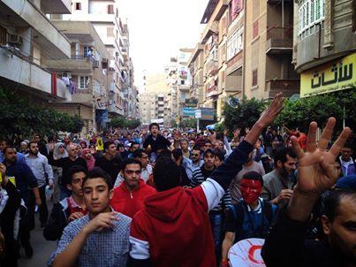 المئات بالمنصورة يهتفون: الداخلية بلطجية