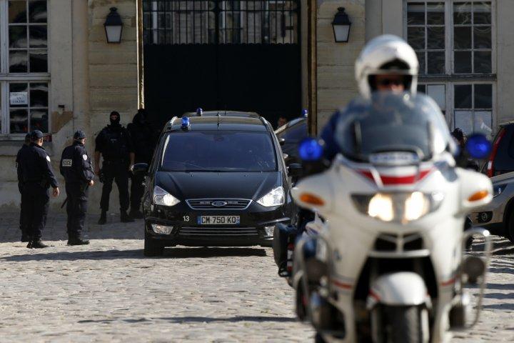 لماذا قد يشمت شخص في هجمات باريس؟ حوار مع أحدهم