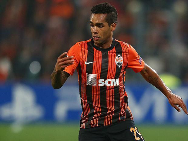 مهاجم شاختار يقترب من الانضمام لتشيلسي