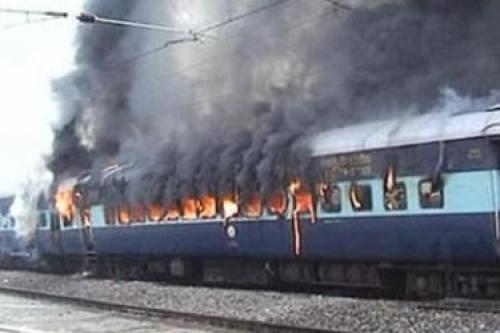 حريق هائل بقطار منوف بكفر الزيات دون إصابات