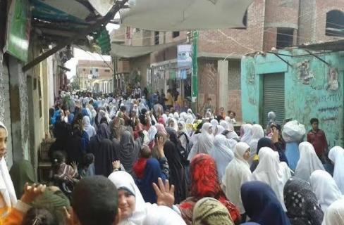 مسيرة لطالبات المدارس في المنصورية تنديدًا بانتهاكات العسكر