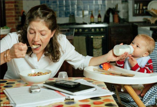 دراسة تكشف سر قدرة النساء على القيام بعدة مهام في وقت واحد