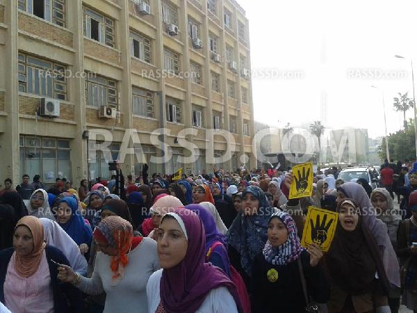 مسيرة المجمع النظري بالإسكندرية تصل لمسجد القائد ابراهيم